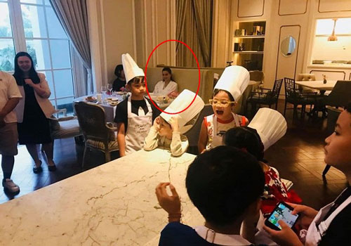 Lộ nhan sắc thật của bà bầu Hồ Ngọc Hà khi vô tình lọt vào ống kính camera thường