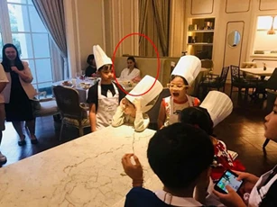 Lộ nhan sắc thật của bà bầu Hồ Ngọc Hà khi vô tình lọt vào ống kính camera thường