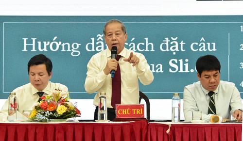 Chủ tịch Thừa Thiên Huế: Trong kỷ nguyên số, học sinh cần thành thạo tiếng mẹ đẻ, tiếng Anh và ngôn ngữ CNTT 