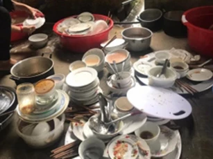 Về ra mắt nhà người yêu phải rửa 5 mâm bát một mình, cô gái phản đòn cực gắt làm bạn trai "đứng hình"