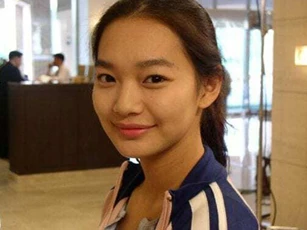Suzy và Irene cạnh tranh danh hiệu 'nữ thần mặt mộc' Kbiz