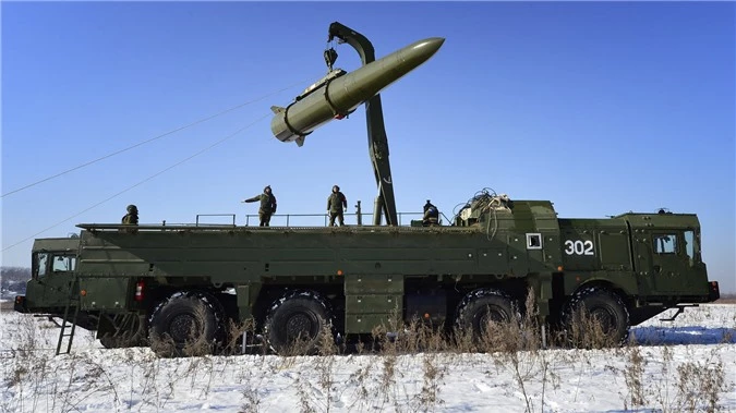 Vũ khí hạt nhân chiến thuật: Trò chơi mới đầy nguy hiểm giữa Mỹ và Nga - Ảnh 1.