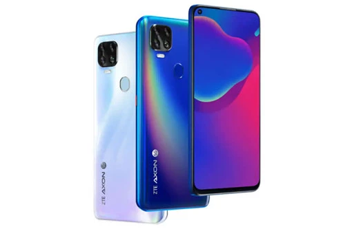 Sức mạnh phần cứng của ZTE Axon 11 SE 5G đến từ vi xử lý MediaTek Dimensity 800 5G (7 nm) lõi 8 với tốc độ tối đa 2 GHz, GPU Mali-G57 MP4. RAM 6 GB/ROM 128 GB, RAM 8 GB/ROM 128 GB, RAM 8 GB/ROM 256 GB, có khay cắm thẻ nanoSD với dung lượng tối đa 256 GB. Hệ điều hành Android 10, được tuỳ biến trên giao diện MiFavor 10.1.