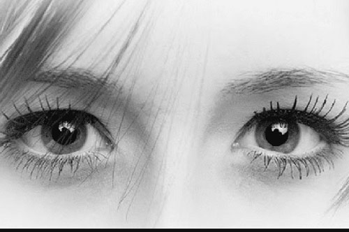 Nghịch lý đáng buồn của cuộc sống: Dù đã mở to mắt, nhưng vẫn không nhìn thấu được lòng người