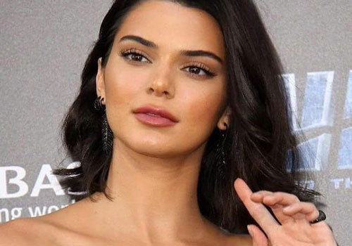 Kendall Jenner trở thành siêu mẫu có thu nhập cao nhất thế giới