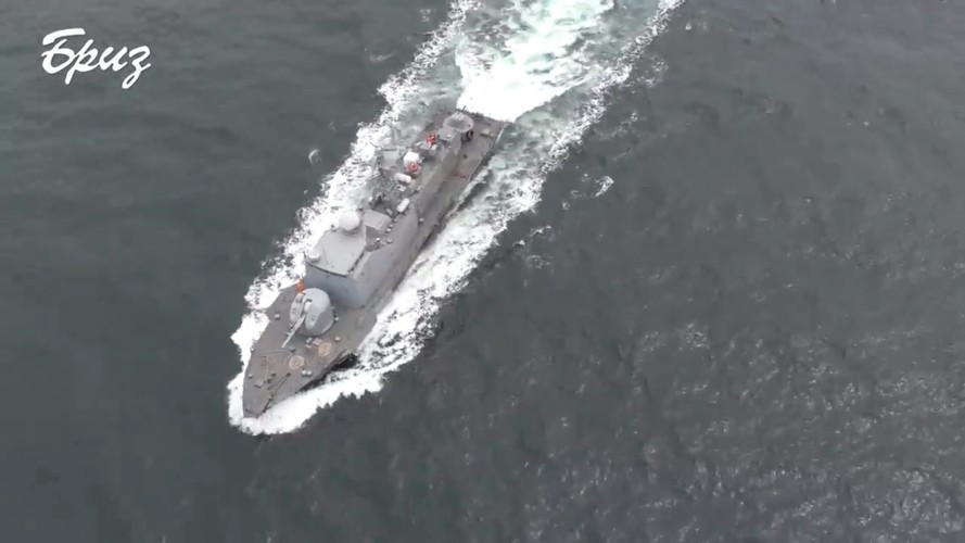 Thông tin trài chiều về việc tàu hải quân Nga bốc cháy sau vụ va chạm với tàu Ukraine