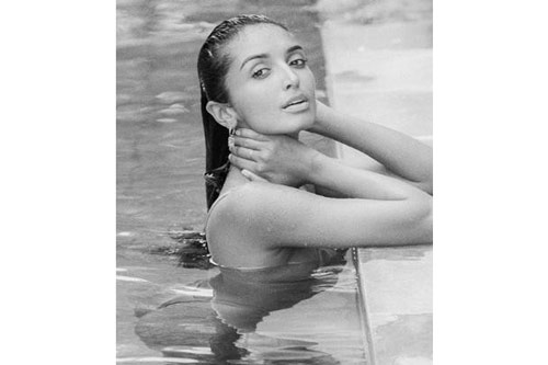 Sắc vóc nóng bỏng 'rực lửa' của chân dài Nathalya Cabral