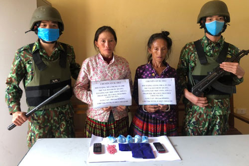 Biên phòng Sơn La bắt hai phụ nữ người Mông mua bán ma túy
