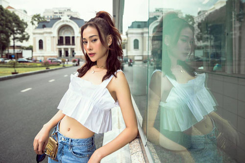 Phương Oanh khoe thân hình cò hương cực xinh