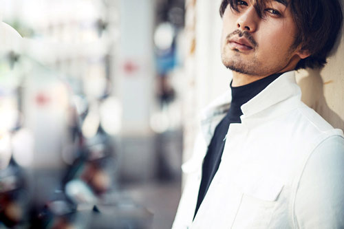 Cả đêm đi rình, thấy em ngoại tình, tôi nghẹn ngào rơi lệ thương em