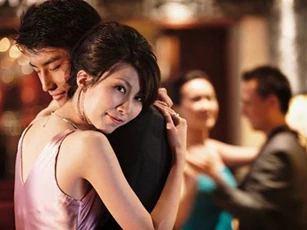 Bị ép ly hôn vì sảy thai, 3 năm sau tôi đã khiến cả gia đình anh phải "trắng mắt"