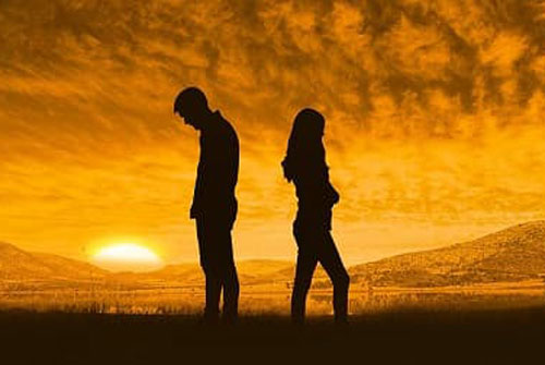 Một khi 4 dấu hiệu này xuất hiện giữa hai vợ chồng, cuộc hôn nhân sẽ sớm tan vỡ