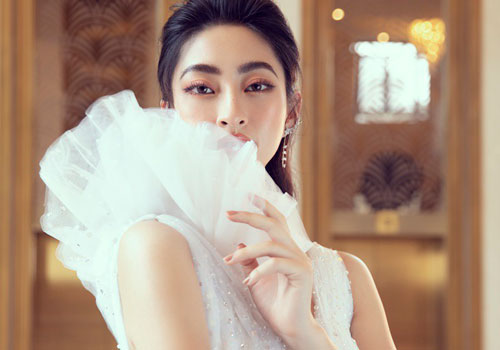 Lương Thùy Linh hóa cô dâu kiêu kỳ, khoe nhan sắc 'chín muồi' ở tuổi 20