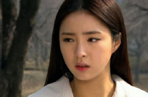 Ngày nào cô hàng xóm cũng lấy cớ để đi nhờ xe, bức xúc quá tôi đã gặp riêng để nói chuyện nhưng không ngờ cô ta lại thốt lên một câu "sét đánh"