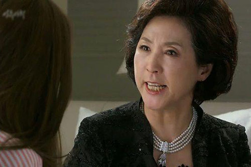 Từng bị nhà chồng cay nghiệt ruồng bỏ vì "dừa điếc", tôi không ngờ gặp may mắn nhất đời