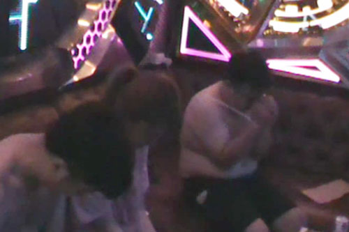 Hà Nội: 68 "dân bay" tụ tập trong quán karaoke