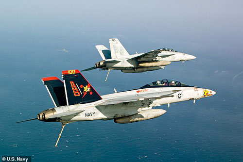 Máy bay chiến đấu của Hải quân Mỹ từng 8 lần chạm trán UFO