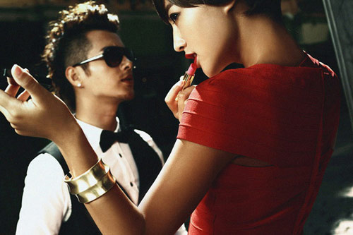 Bẫy ngoại tình cay nghiệt của người vợ hiền thục, nhu mì khiến chồng "chết ngất"