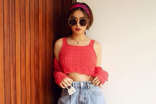 Chịu chơi như Hoàng Thuỳ Linh, bỏ ra hẳn 12 triệu mua túi bé tẹo chỉ đựng được không khí