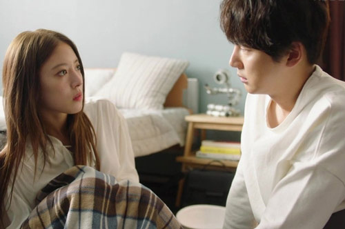 Ông xã đi làm xa, tôi bị cả nhà chồng nghi ngờ mất nết vì mắc bệnh tế nhị