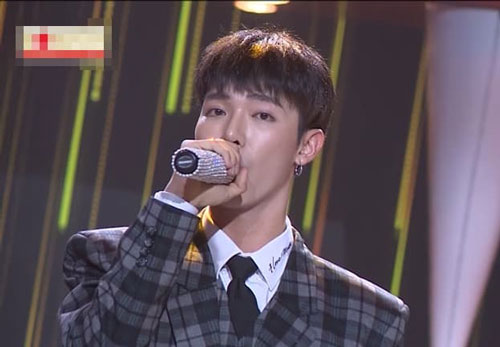 Mạc Văn Khoa bị Trường Giang vùi dập tơi tả khi trổ tài nhái giọng Erik