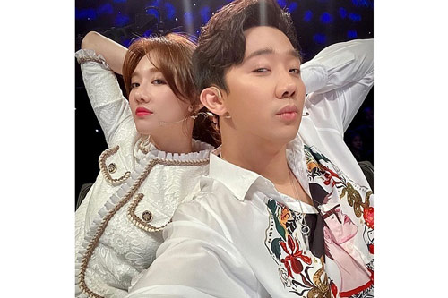 Trấn Thành 'chấn chỉnh' Hari Won