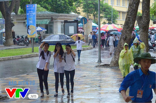 Thi tốt nghiệp THPT 2020 đúng mùa mưa bão, kích hoạt phương án dự phòng khi cần