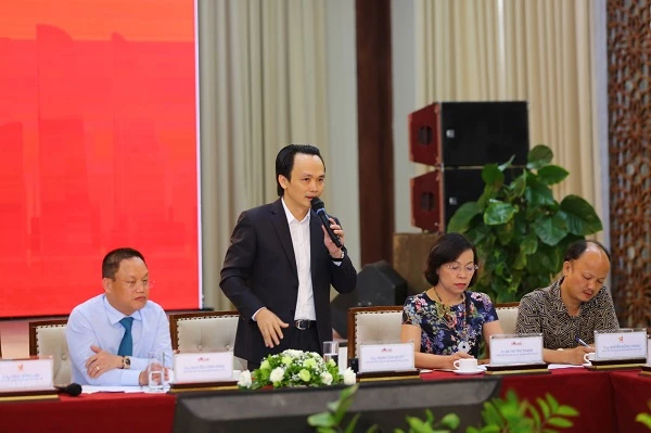 Ông Trịnh Văn Quyết - Phó chủ tịch CLB Doanh nhân Sao Đỏ, Chủ tịch Tập đoàn FLC - Sao đỏ năm 2014