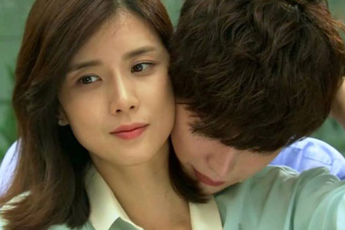 Yêu đúng người sai thời điểm, tôi trót có thai với bồ trẻ