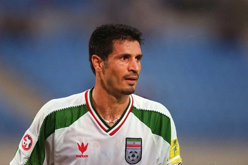 1. Ali Daei (Iran - Ghi 109 bàn thắng/149 trận đấu).