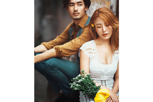 Xông vào nhà nghỉ bắt quả tang, vợ sắp cưới khóc van: “Chỉ đêm nay thôi em ‘hoàn lương’ rồi”