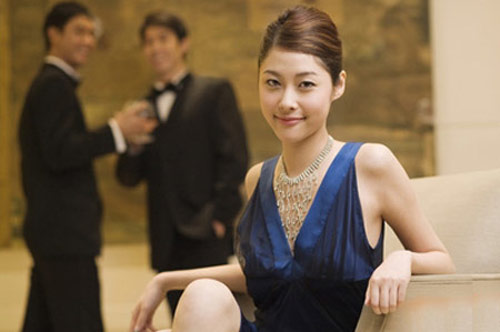 Bị vợ 'cắm sừng' mà không dám làm gì