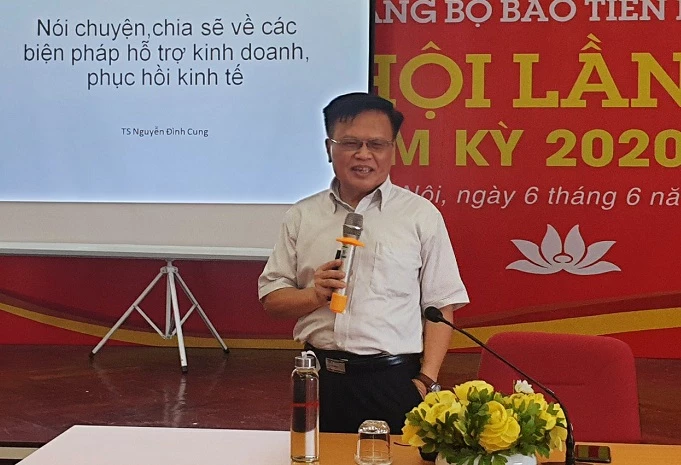 TS. Nguyễn Đình Cung – Nguyên Viện trưởng Viện nghiên cứu và quản lý trung ương (CIEM)