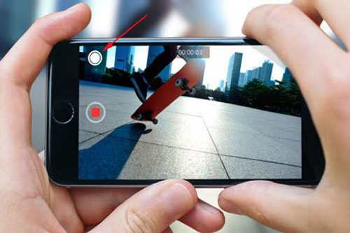 CLIP: Hướng dẫn cách vừa quay video vừa phát nhạc trên iPhone