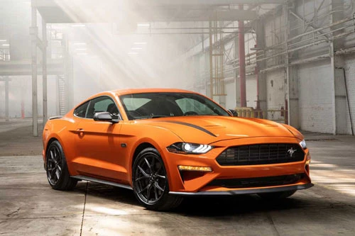 Ford Mustang 2020.