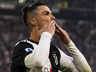 Chỉ kẻ ghen tỵ mới không yêu mến Ronaldo