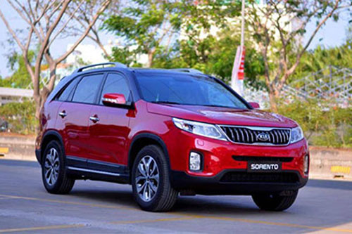 Kia Sorento giảm giá trăm triệu, 'đe nẹt' Hyundai Tucson, Honda CR-V, Mazda CX-5