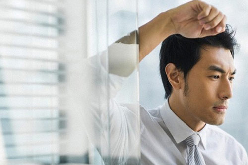 Hốt hoảng khi phát hiện khoản quỹ đen "khủng" của vợ