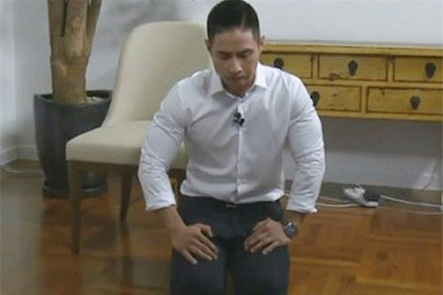 Bị chồng tát bầm mặt vì xúc phạm bồ, cô vợ đáp trả "cao tay" khiến chồng quỳ gối xin lỗi ngay lập tức