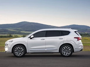 Cận cảnh Hyundai Santa Fe 2021: "Lột xác" từ trong ra ngoài