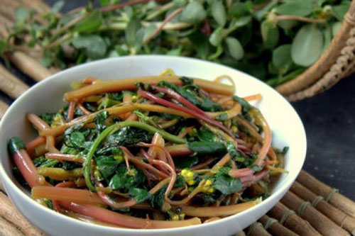 Loại rau mọc dại nay thành "hàng hot" vì nấu canh ăn ngon mà lại còn mát