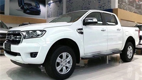 Ford Ranger giảm giá sốc 'đè bẹp' Mitsubishi Triton, Toyota Hilux dẫn đầu phân khúc bán tải