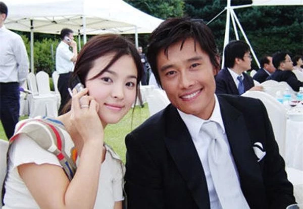 Song Hye Kyo, Lee Byung Hun và những sát thủ tình trường của showbiz Hàn - Ảnh 4