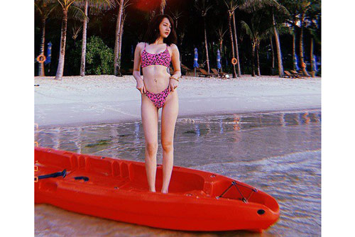 Mãn nhãn với thân hình quá đỗi gợi cảm của Bảo Anh