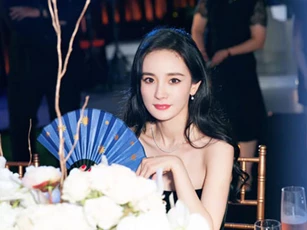 Những mỹ nhân Hoa Ngữ sở hữu vai trần quyến rũ nhất: Gọi tên Dương Mịch, Địch Lệ Nhiệt Ba