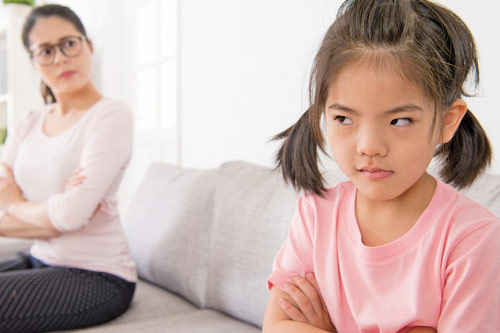 Sai lầm khi dạy trẻ tưởng yêu con nhưng lại biến con thành hư hỏng, dễ thất bại