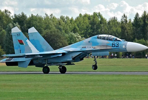 Belarus vẫn phải cho niêm cất các máy bay Su-27 vì chi phí vận hành cao