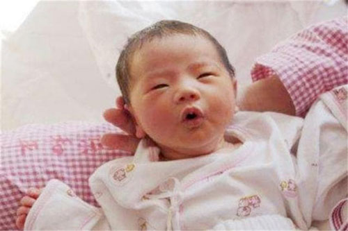 Ba bộ phận của trẻ sơ sinh càng xấu xí thì thể lực của chúng càng tốt khi lớn lên