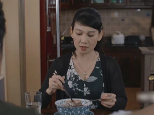 Bị mẹ chồng mắng "Nuôi ăn bao năm mà không nấu nổi một bữa ra hồn", màn vùng lên của con dâu mới đáo để làm sao!