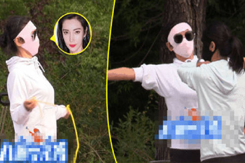 Đeo mặt nạ chống nắng kiểu bà thím, chẳng ai nhận ra đây là chị em Lý Băng Băng